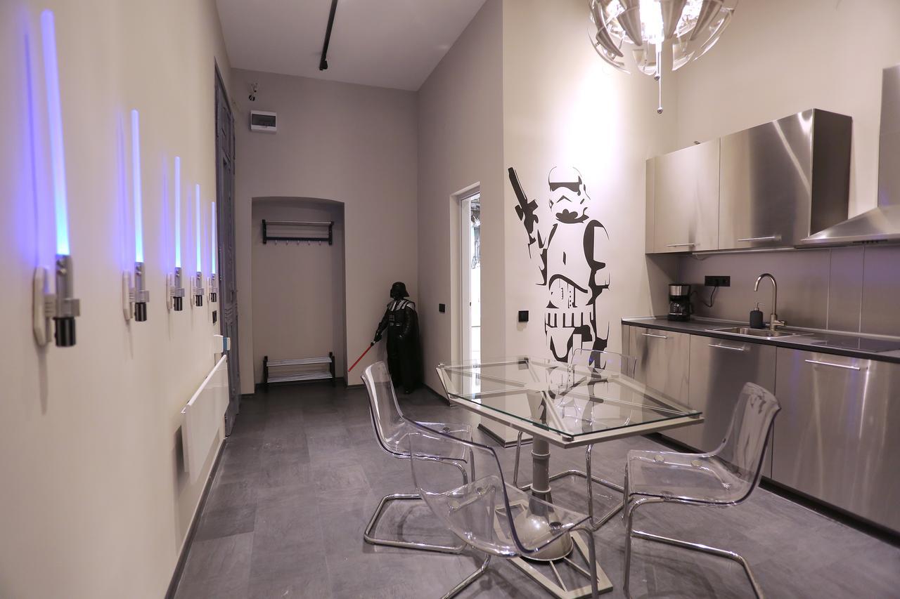 D.Five Galactic Apartment Budapest Esterno foto